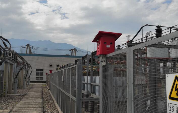 綜合型智能超聲波驅(qū)鳥器 為保護變電站驅(qū)鳥提供有力支持 綜合型智能超聲波驅(qū)鳥器 為保護變電站驅(qū)鳥提供有力支持